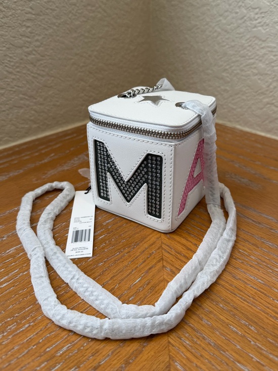 Marc Jacobs Handbags - NWT Marc Jacobs Dice Cube Chain Crossbody Bag